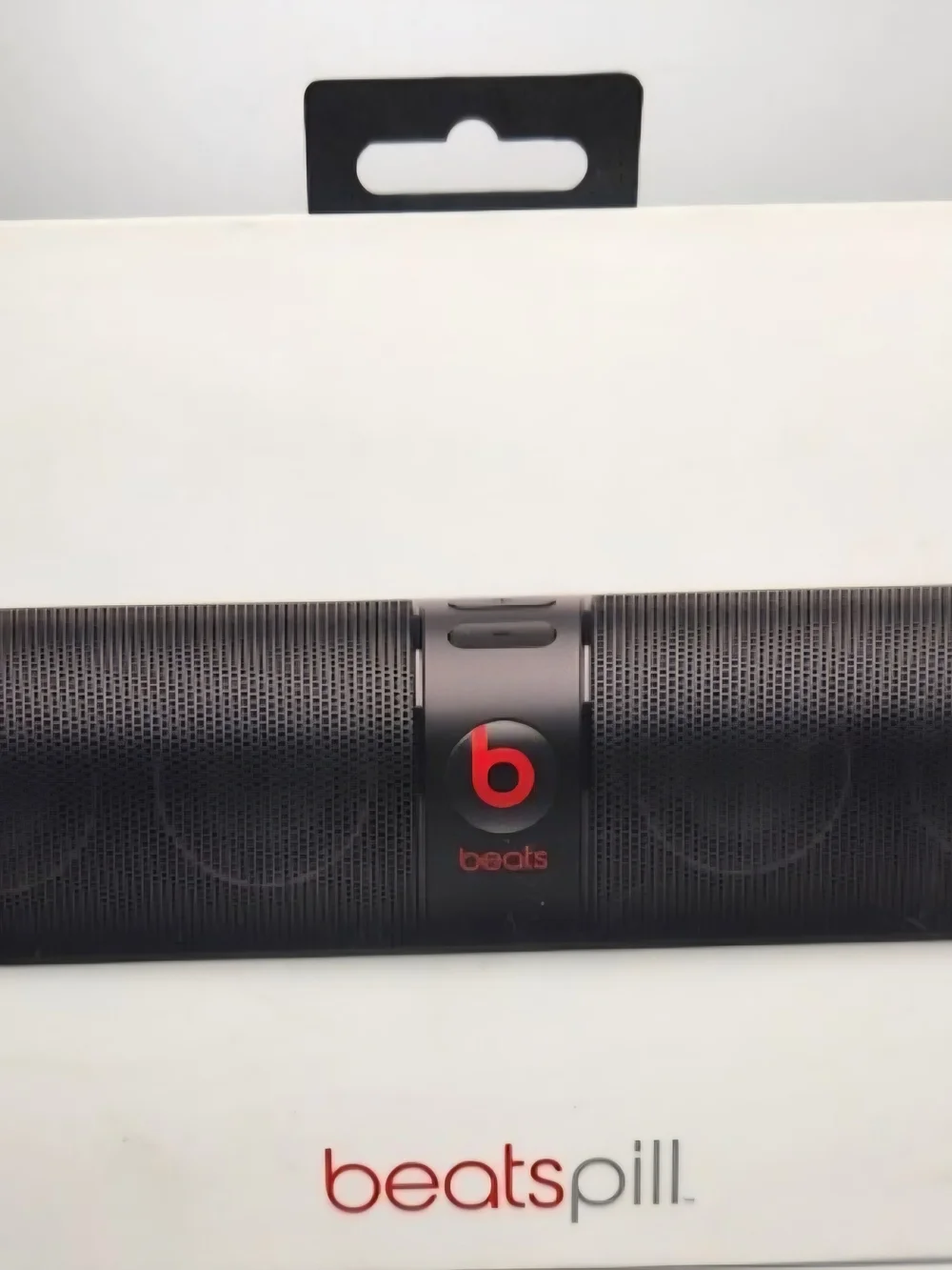 Beats Pill 2.0 portable Bluetooth speaker Only Witj Box